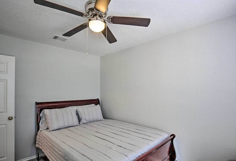 Spacious San Antonio Home ~ 9 Miles To Usta!