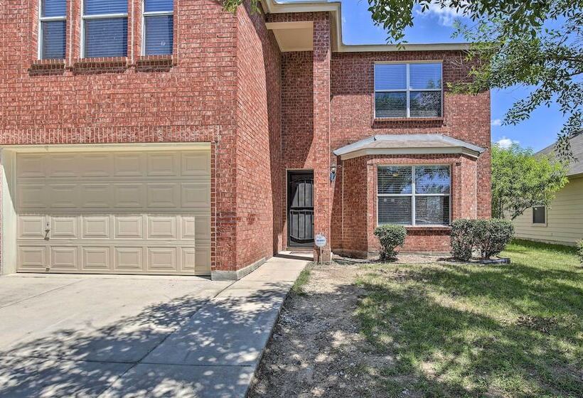 Spacious San Antonio Home ~ 9 Miles To Usta!