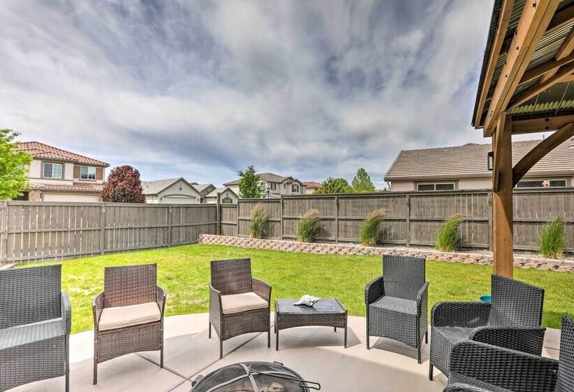 Sparks Home W/ Air Racing Decor + Hot Tub!