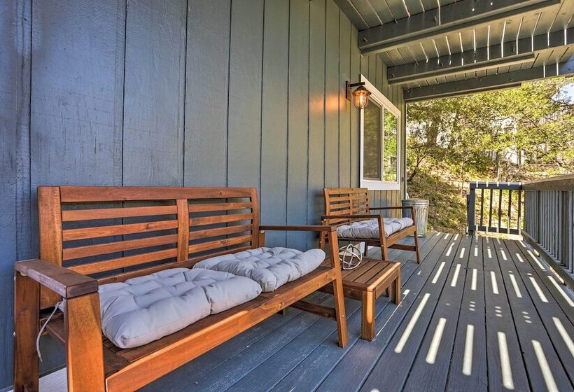 Stunning Lake Arrowhead Cabin W/ Lake Views!