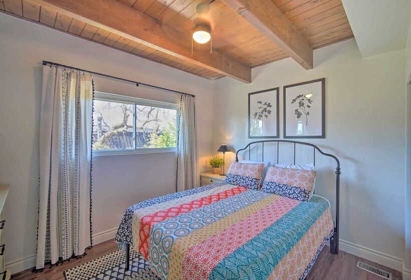 Stunning Lake Arrowhead Home: Decks & Hot Tub