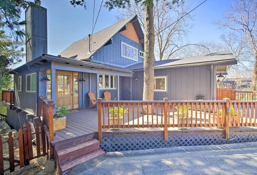 Stunning Lake Arrowhead Home: Decks & Hot Tub