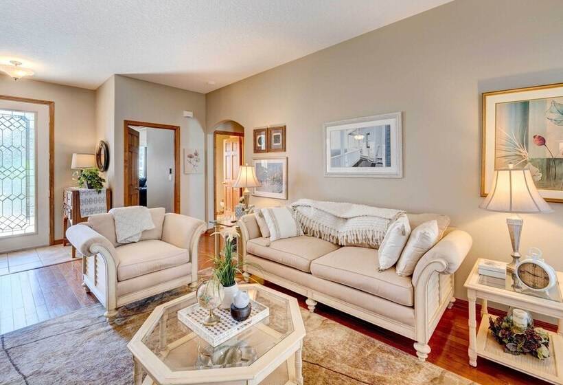 Patio + Grill: Spacious Getaway In Minneola!