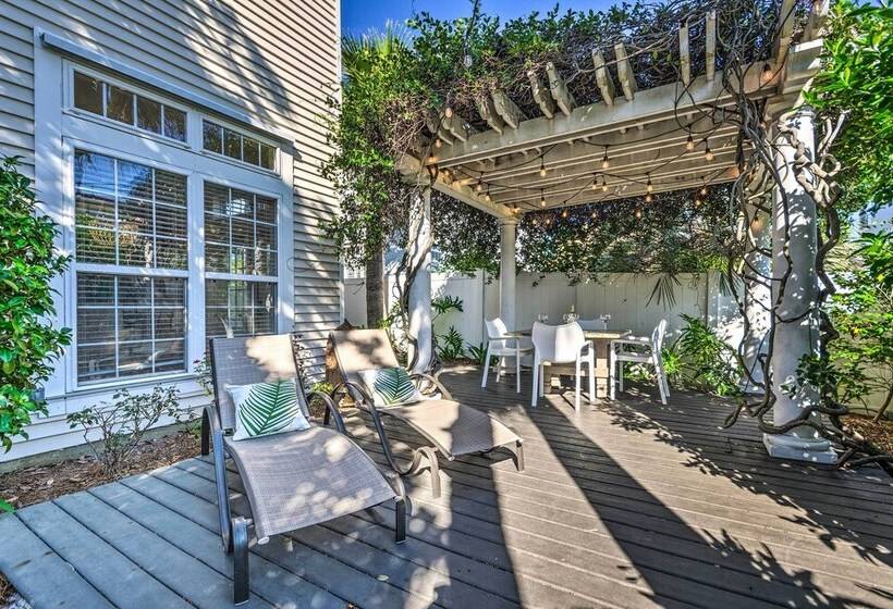 Sugar Beach Haven    Walk To Beach!