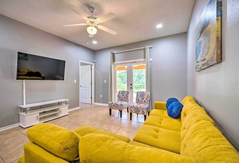 Sunny Clermont Retreat W/ Lanai: 12 Mi To Disney!