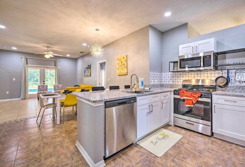 Sunny Clermont Retreat W/ Lanai: 12 Mi To Disney!