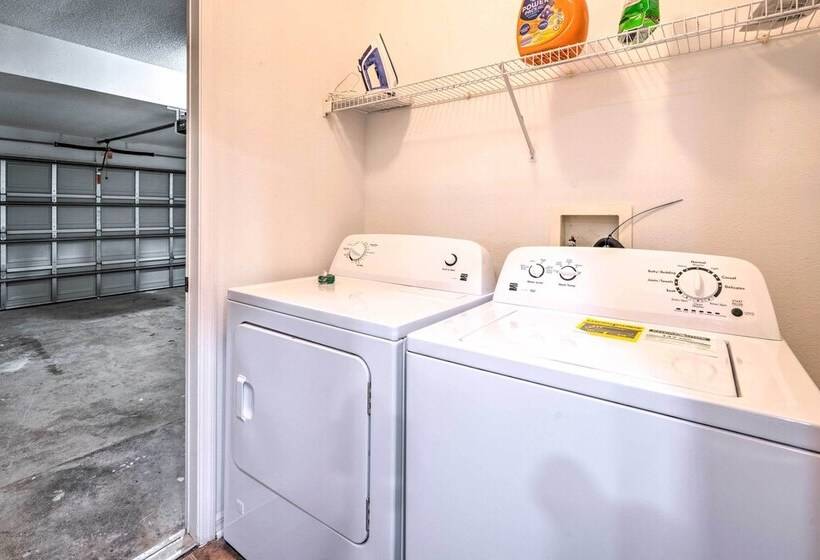 Sunny Clermont Retreat W/ Lanai: 12 Mi To Disney!