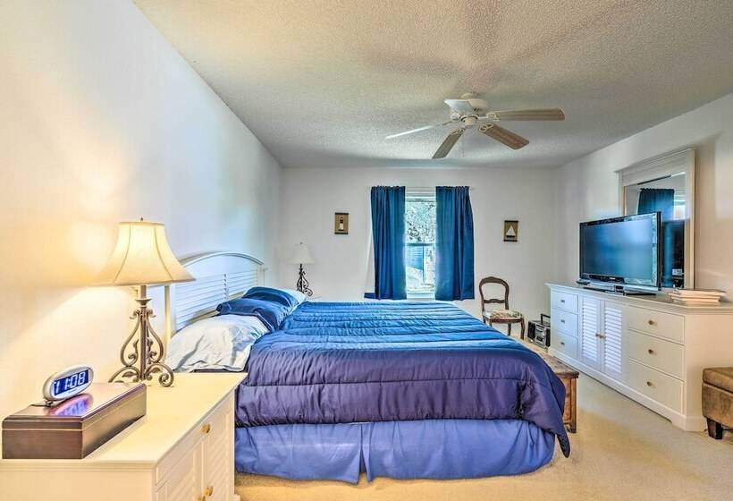 Sunny Home In The Villages W/ Lanai & Pool Access!