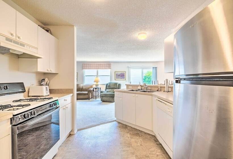 Sunny Home In The Villages W/ Lanai & Pool Access!