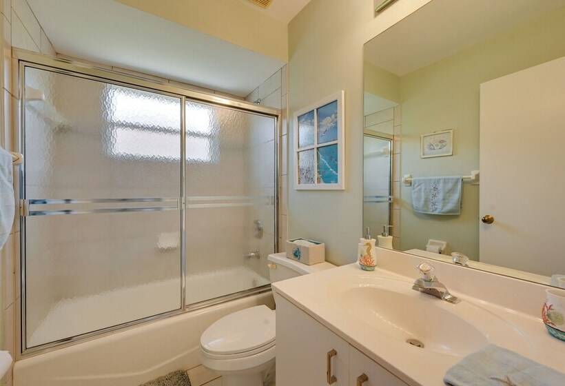 Sunny Marco Island House < 3 Blocks To Beach!