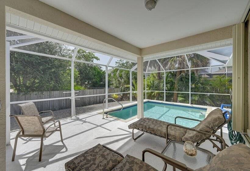 Sunny Marco Island House < 3 Blocks To Beach!