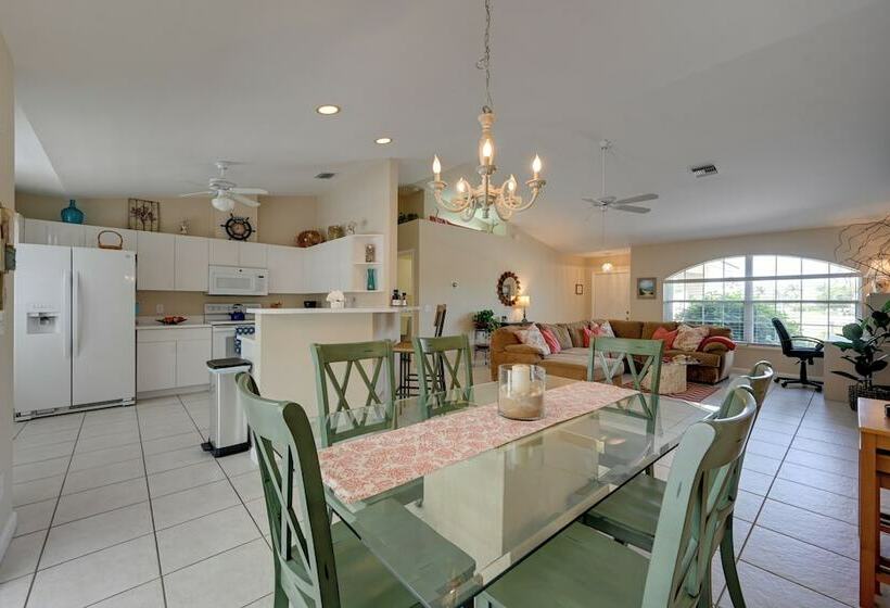 Sunny Marco Island House < 3 Blocks To Beach!