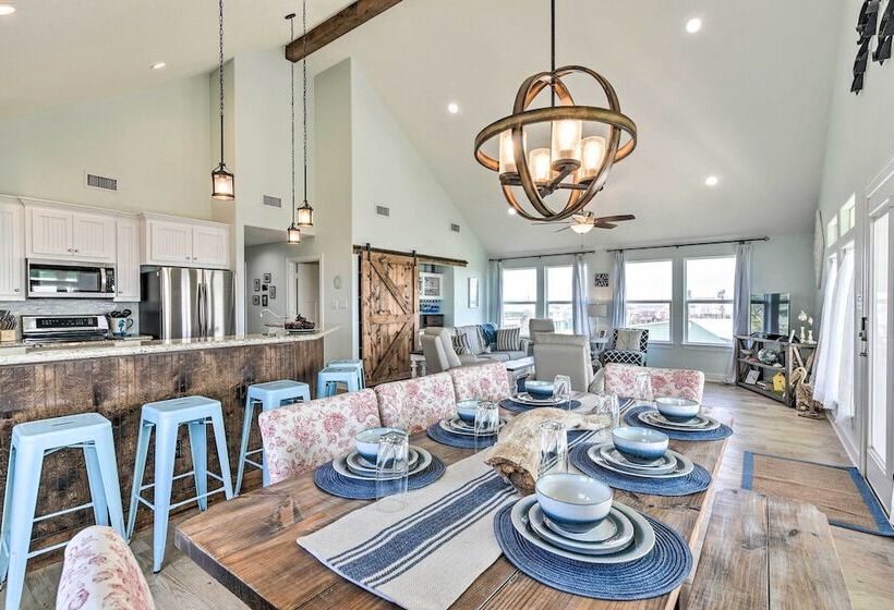 Surfside Beach Home W/ Views, Steps To Shore!