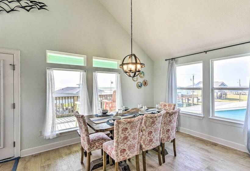 Surfside Beach Home W/ Views, Steps To Shore!