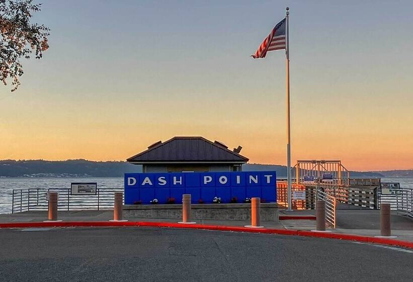 Tacoma  Dash Point Beach Cabin  W/ Balcony!