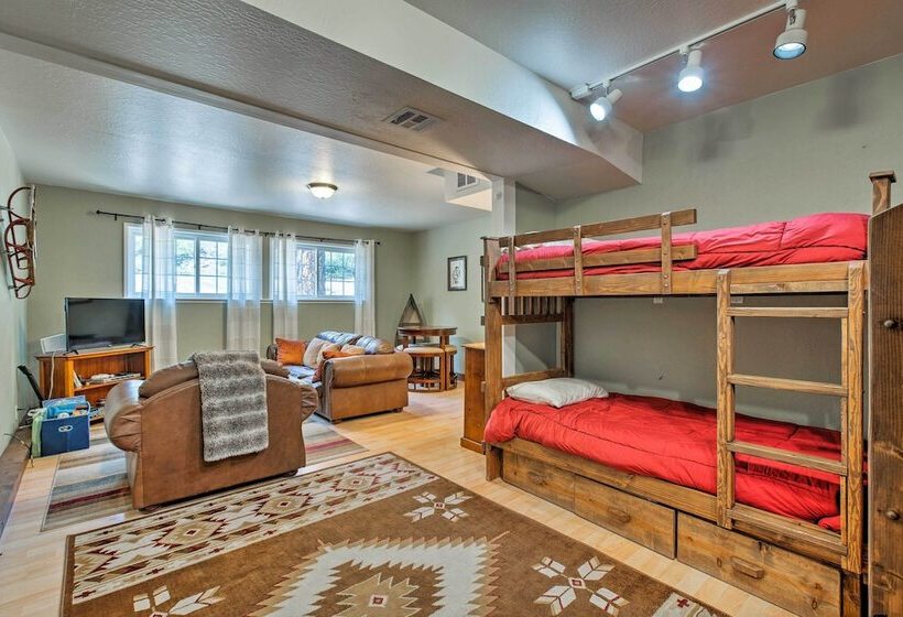 Tahoe Donner Escape: Under 15 Mi To 6 Ski Resorts!