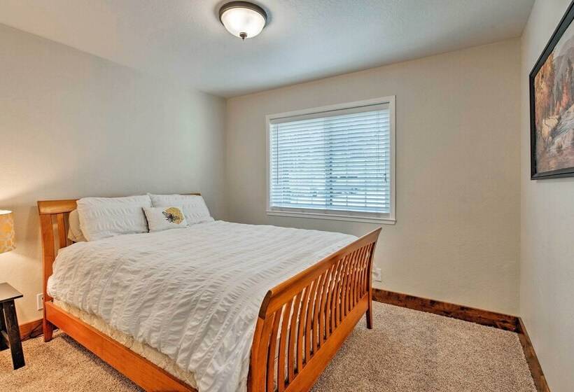 Tahoe Donner Escape: Under 15 Mi To 6 Ski Resorts!