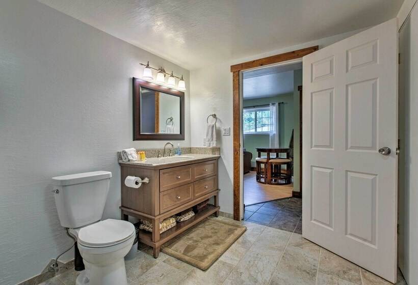 Tahoe Donner Escape: Under 15 Mi To 6 Ski Resorts!