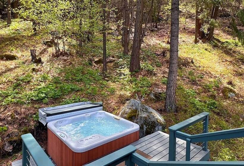 Tamarack Haus Hot Tub & Ev Charging: Walk Dtwn!
