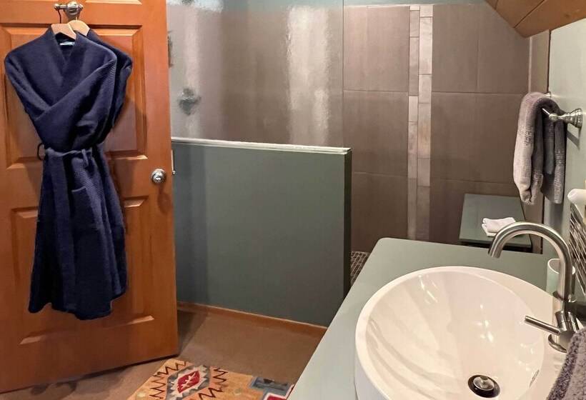 Tamarack Haus Hot Tub & Ev Charging: Walk Dtwn!