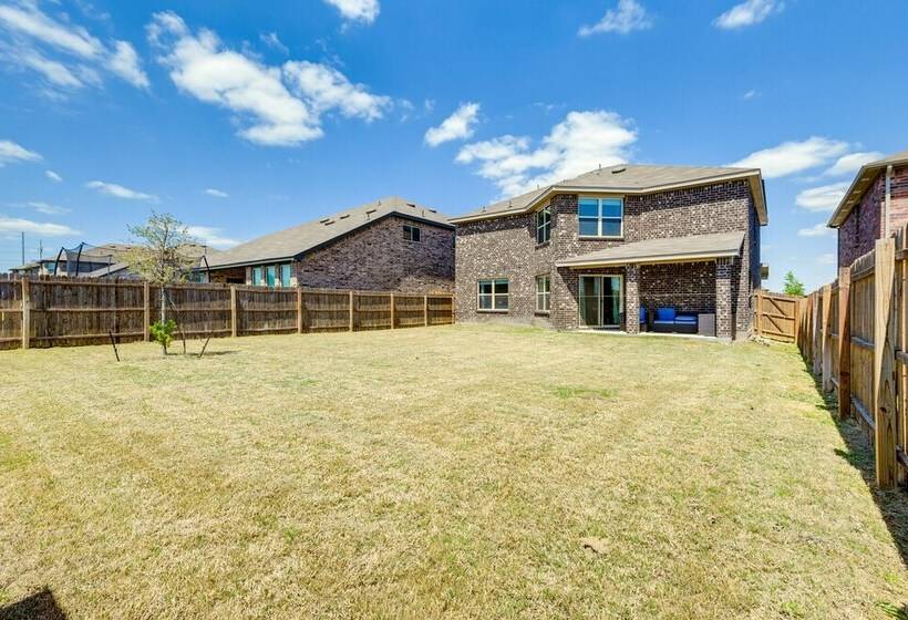 Texas Retreat W/ Patio Near Kayaking & Golfing!