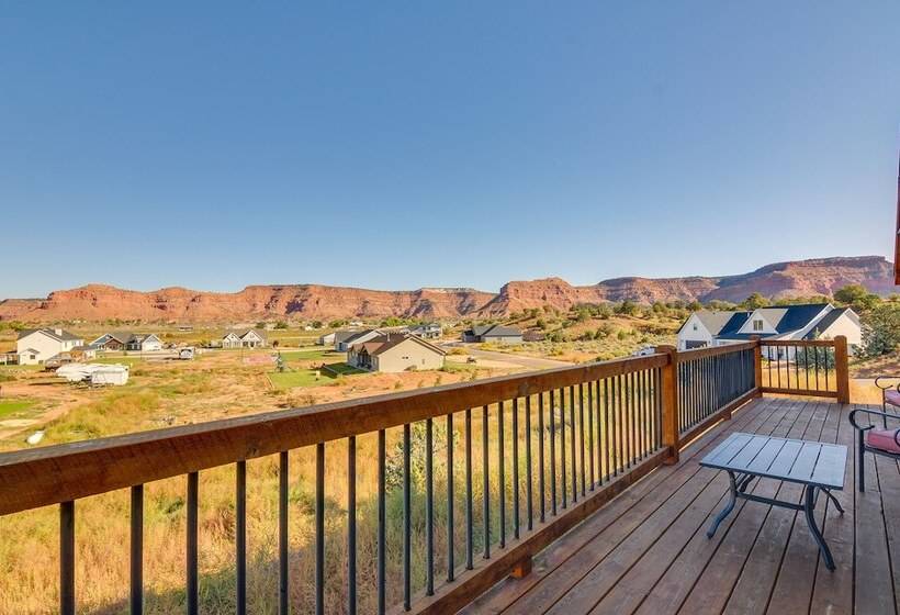 The Cliffrose Cabin    Hike, Relax, Explore!