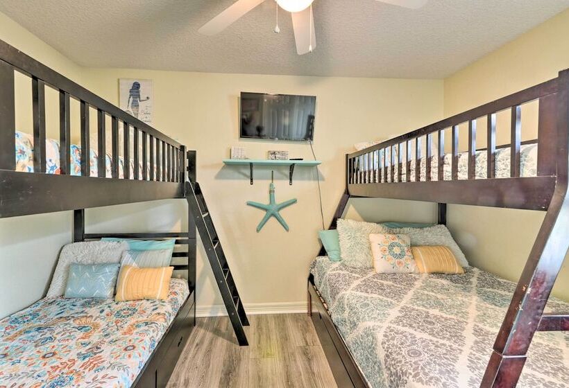 Private Beach Access: Coastal Freeport Home!