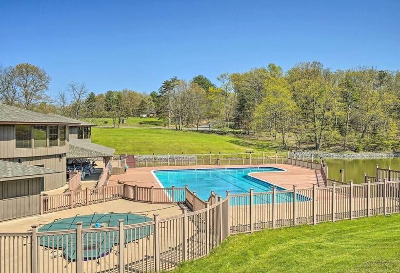 Retreat On The Woods Resort: Mtn View Golf Course!