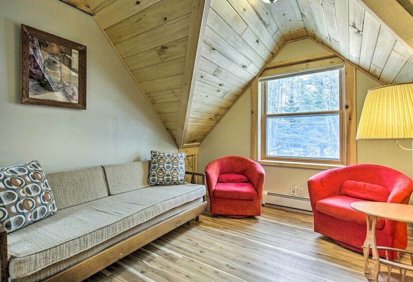 Three Lakes Home, Walk To Virgin Lake