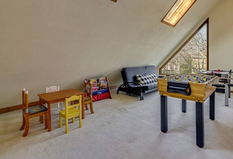 Tobyhanna Home W/ Game Room: 1 Mi To Lake Carobeth