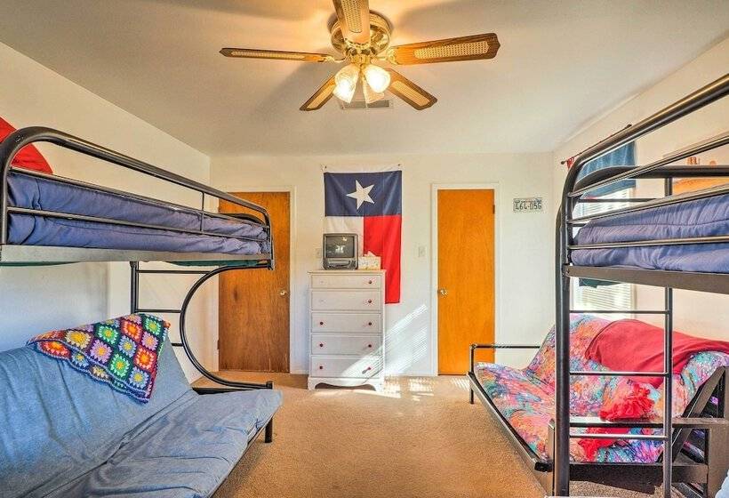 Tow Retreat On Lake Buchanan W/ Dock & Kayaks!