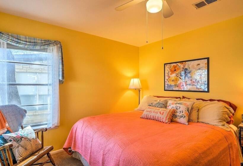 Tow Retreat On Lake Buchanan W/ Dock & Kayaks!