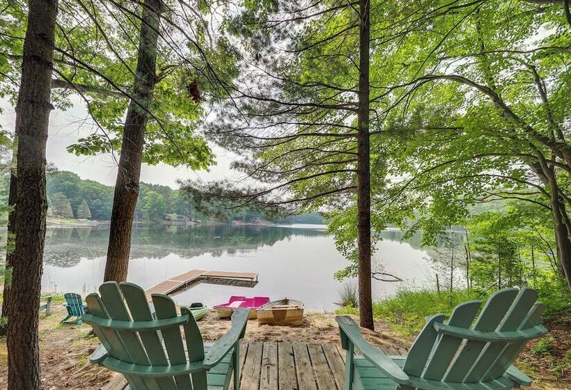 Traverse City Retreat W/ Deck & Lake Access