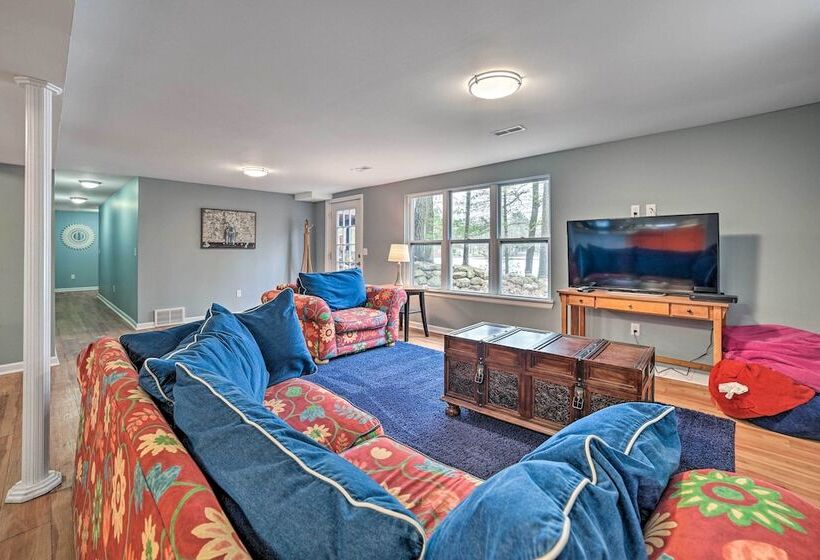 Traverse City Retreat W/ Deck & Lake Access