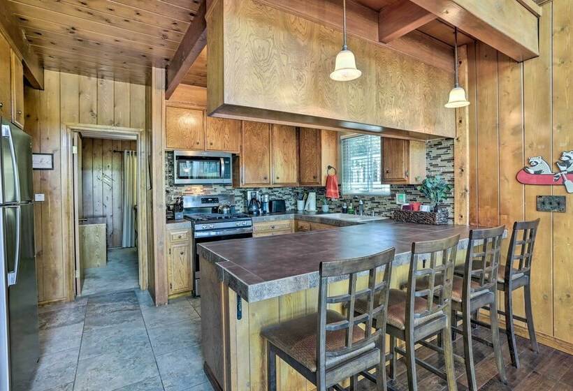 Tree Lined Lake Arrowhead Cabin, Near Trails!