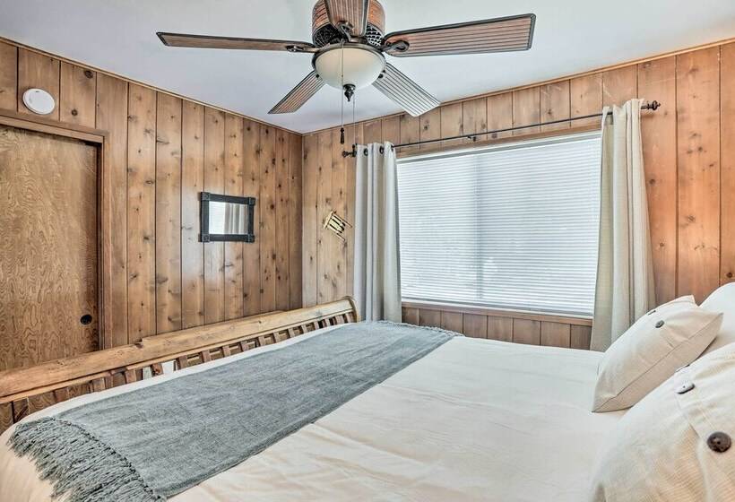 Tree Lined Lake Arrowhead Cabin, Near Trails!