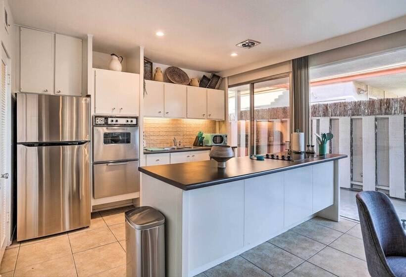 Trendy Palm Desert Home W/ Patio, Pool Access
