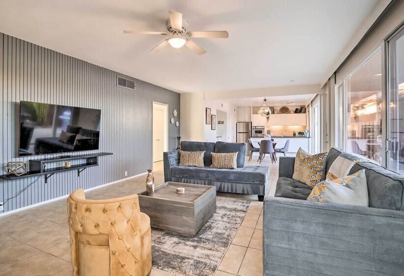 Trendy Palm Desert Home W/ Patio, Pool Access