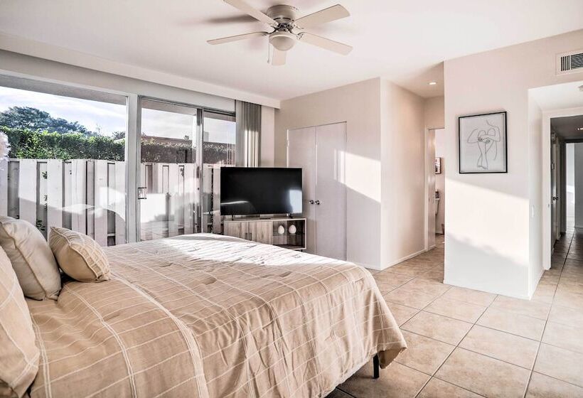 Trendy Palm Desert Home W/ Patio, Pool Access