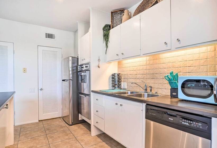 Trendy Palm Desert Home W/ Patio, Pool Access