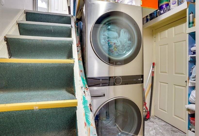 Tropical Island Escape W/ Deck, Walk To Avalon Bay