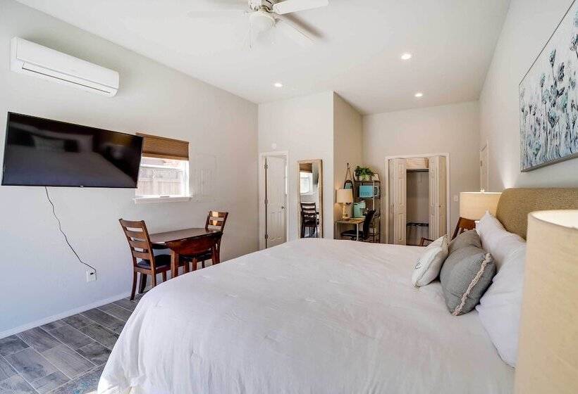 Tulsa Vacation Home ~ 3 Mi To Downtown