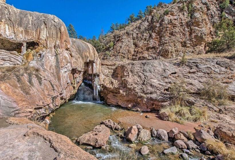 Jemez Springs Cabin W/ Mtn Views: Steps To River!