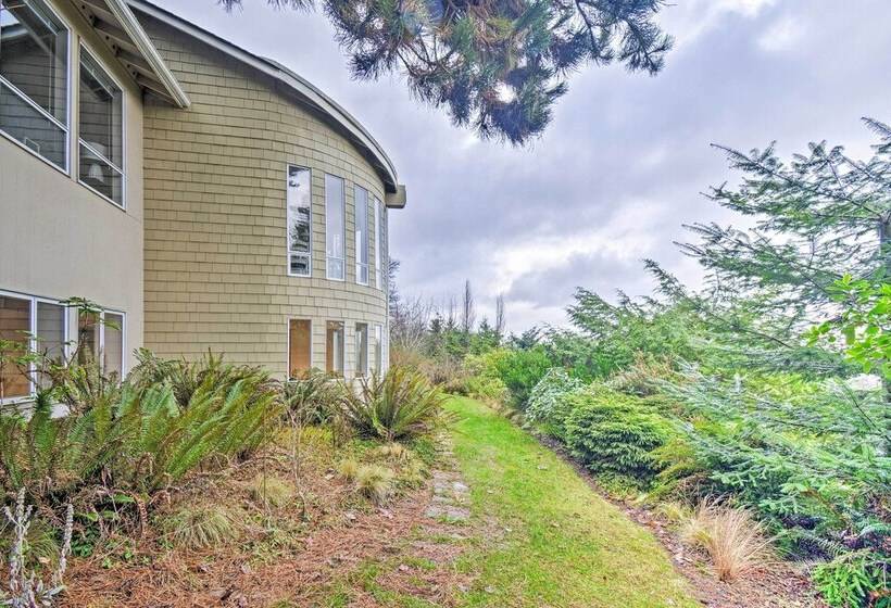 Unique Port Ludlow Home W/ 3 Decks & Hot Tub!