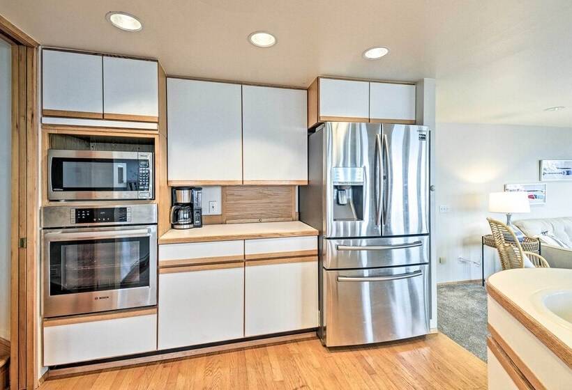 Unique Port Ludlow Home W/ 3 Decks & Hot Tub!