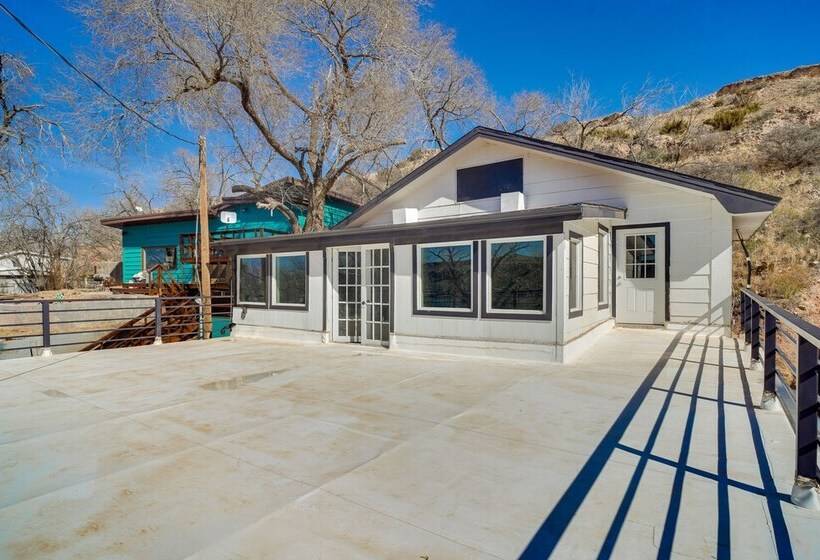 Updated Buffalo Springs House On The Lake!