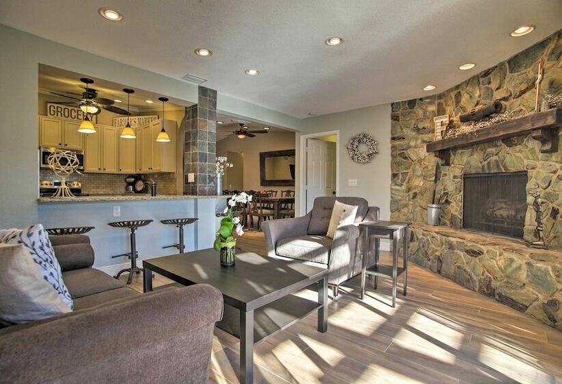 Updated Home With Pool < 9 Miles To Pompano Beach!