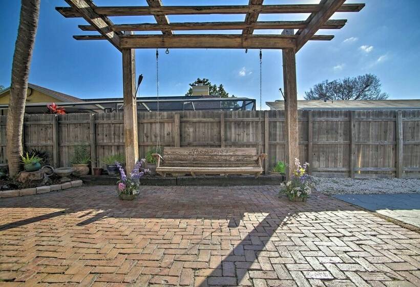 Updated Home With Pool < 9 Miles To Pompano Beach!