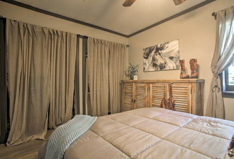 Updated Home With Pool < 9 Miles To Pompano Beach!