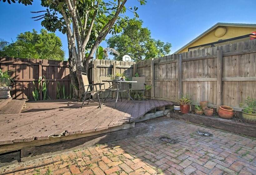 Updated Home With Pool < 9 Miles To Pompano Beach!